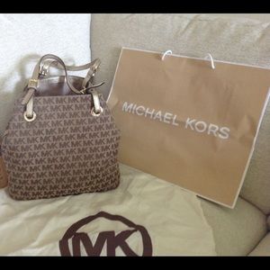 Michael Kors bag